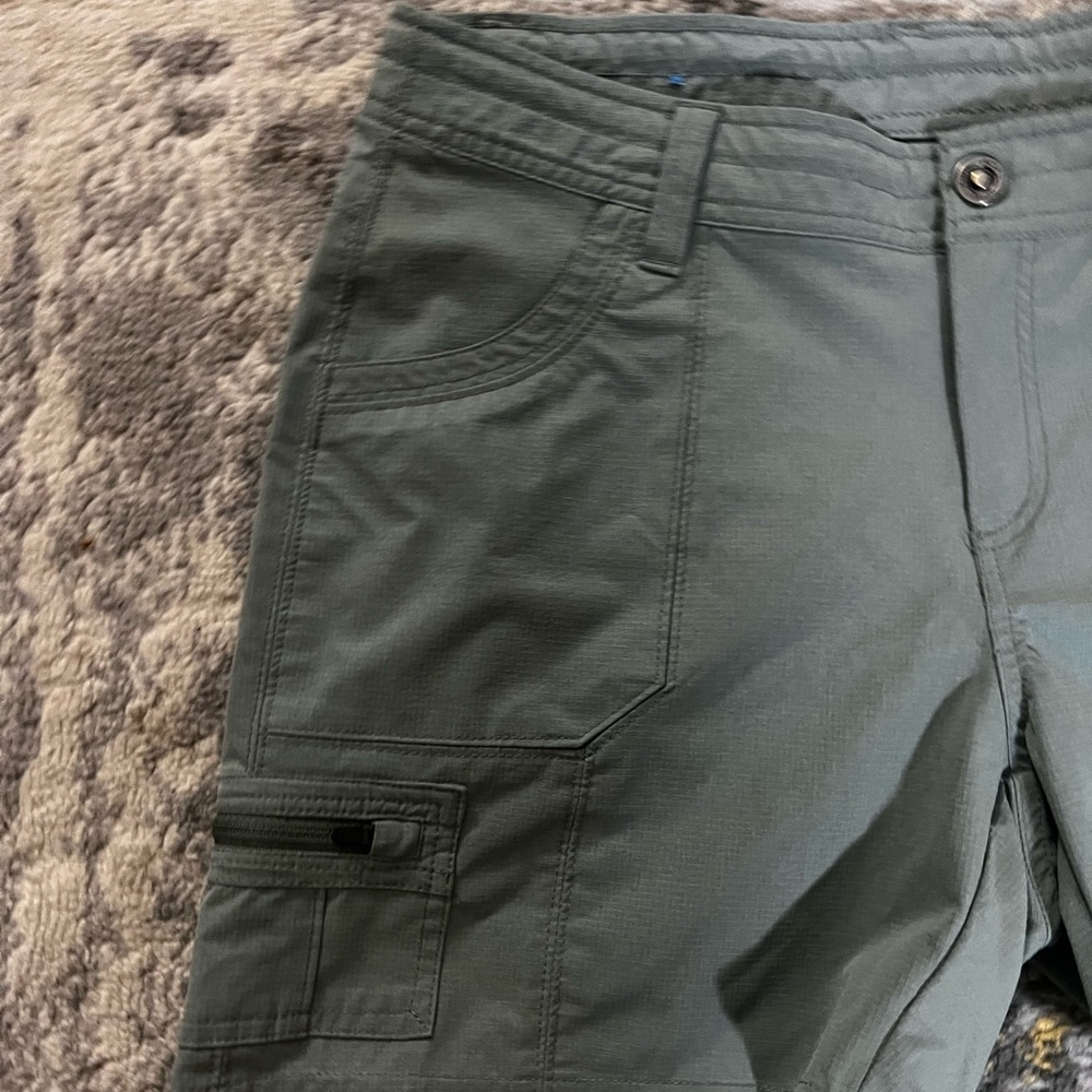 Kuhl Horizon 5” Cargo Shorts in Fern Green - Picture 3 of 8